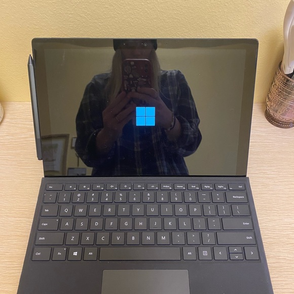 Microsoft surface pro 7 - Picture 3 of 7